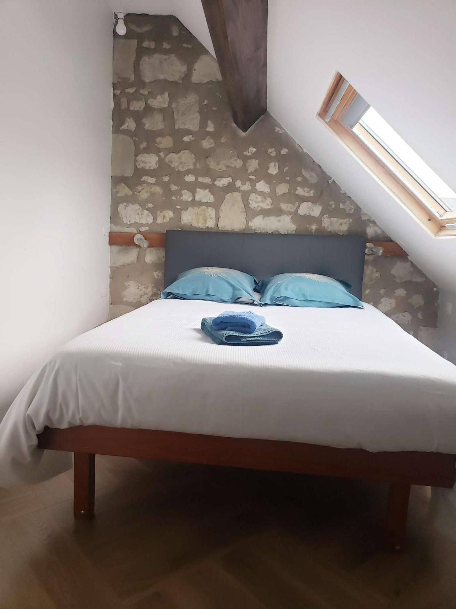 Gites Les Volets Rouges D'Allonnes Allonnes  Habitación foto